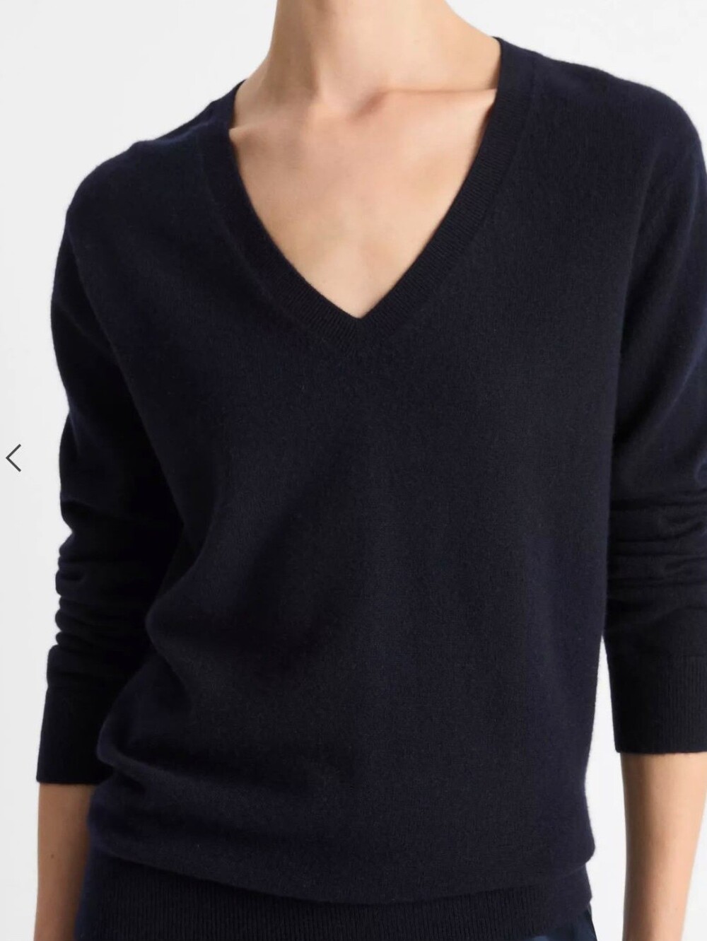 Vince 100% Cashmere Weekend V-Neck Black Sweater (new, fixed damage)